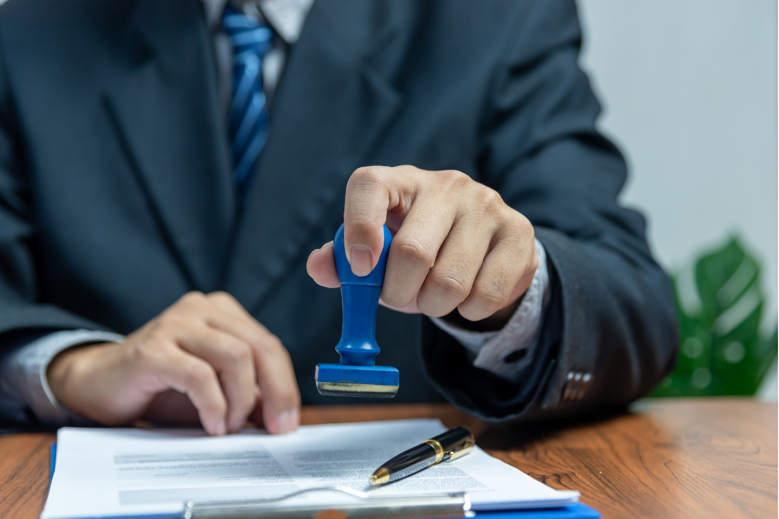 Tradução Juramentada: O Guia Completo Para Não Errar na Hora de Contratar